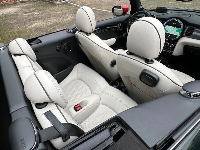 MINI John Cooper Works Cabrio John Cooper Works +Akt.Temp +Hifi h/k +RFK +App