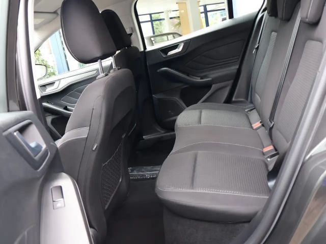 Ford Focus Cool & Connect