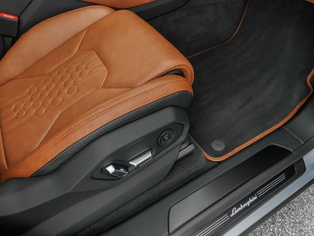 Lamborghini Urus S