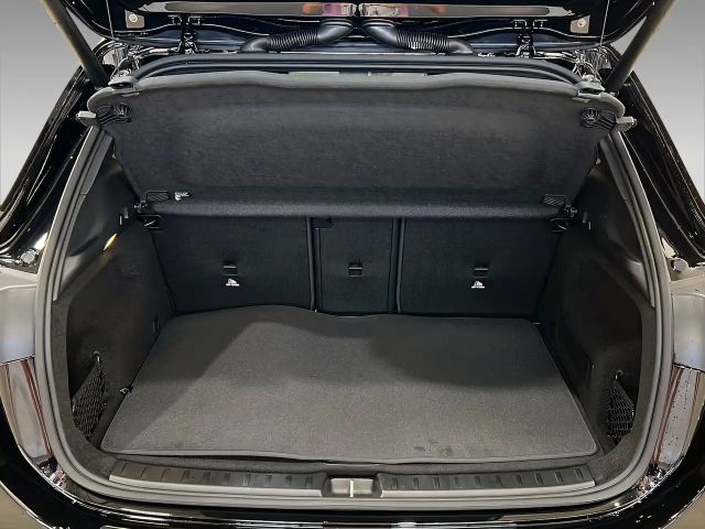 Mercedes-Benz GLA 200 AMG Line