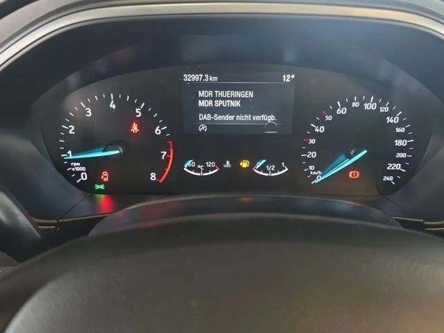 Ford Focus Cool & Connect EcoBoost Wagon