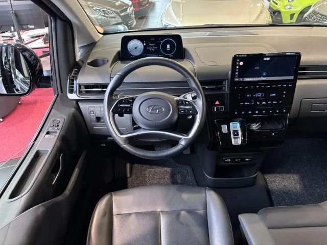 Hyundai Staria Trend