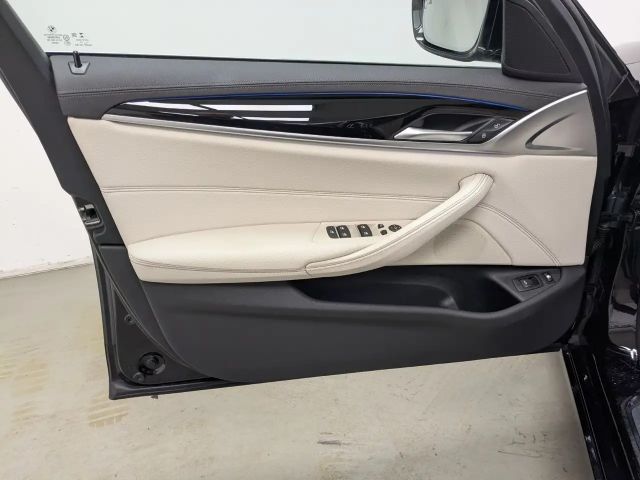 BMW 530 530e Touring