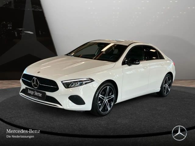 Mercedes-Benz A 200 A 200 d Progressive