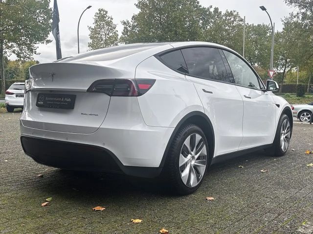 Tesla Model Y AWD Long Range