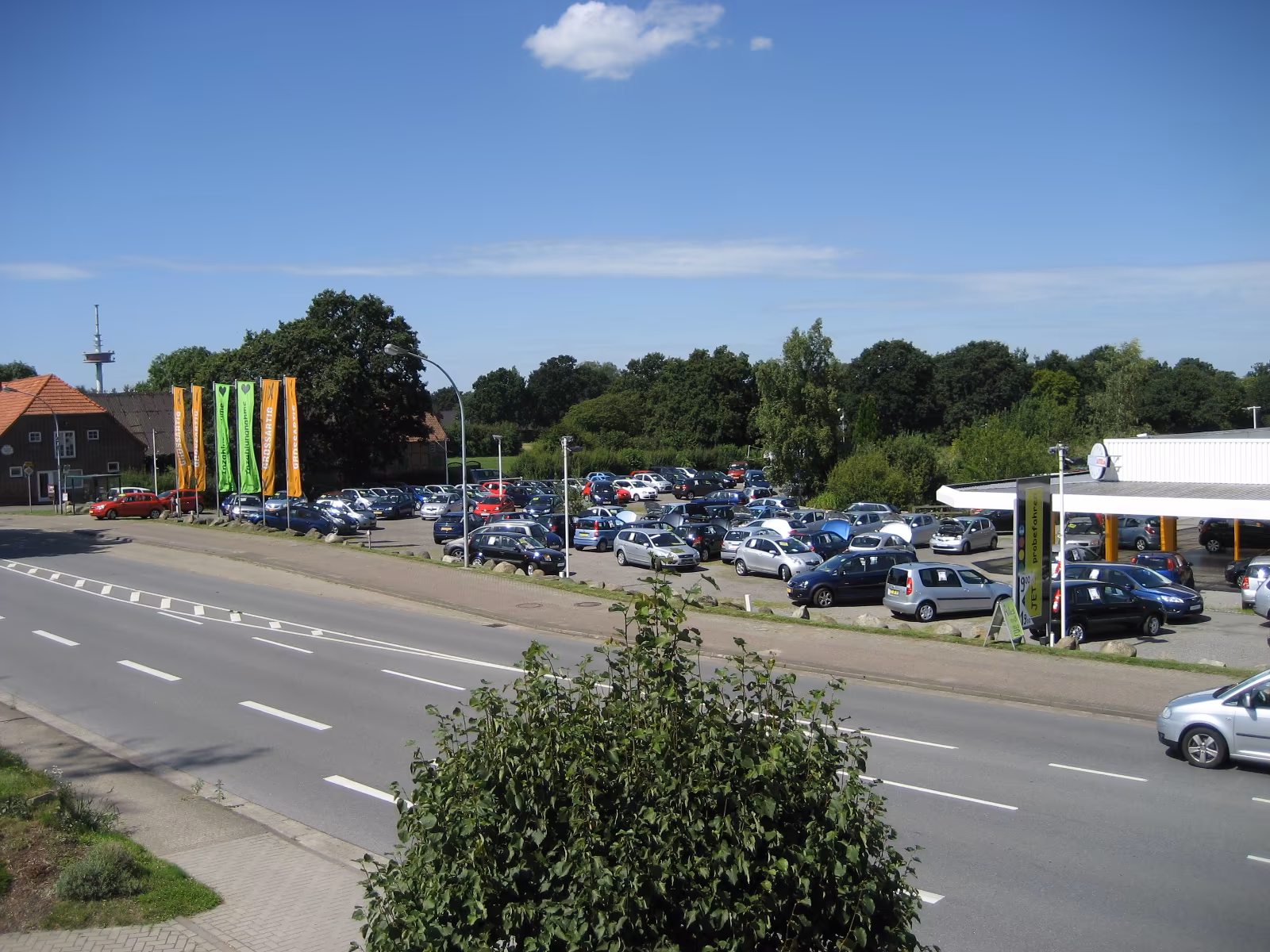 Skoda Karoq 1,5 TSI 130 Jahre el.AHK el.Heckkl. Kamera