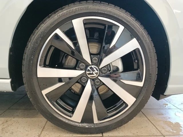 Volkswagen Golf 1.5 eTSI DSG Golf VIII Style