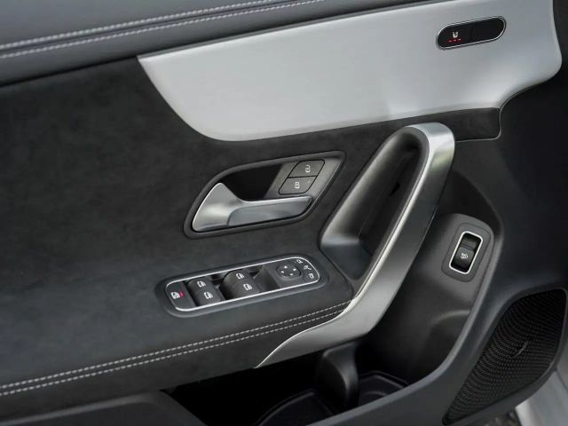 Mercedes-Benz CLA 180 AMG Line Coupé