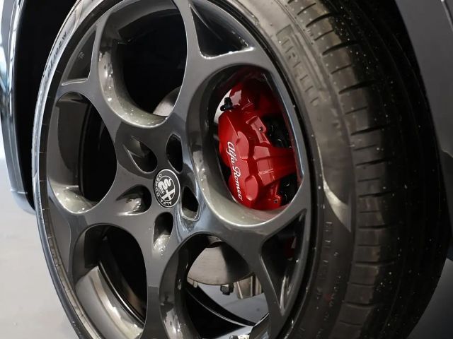 Alfa Romeo Stelvio AT8 Q4 Veloce