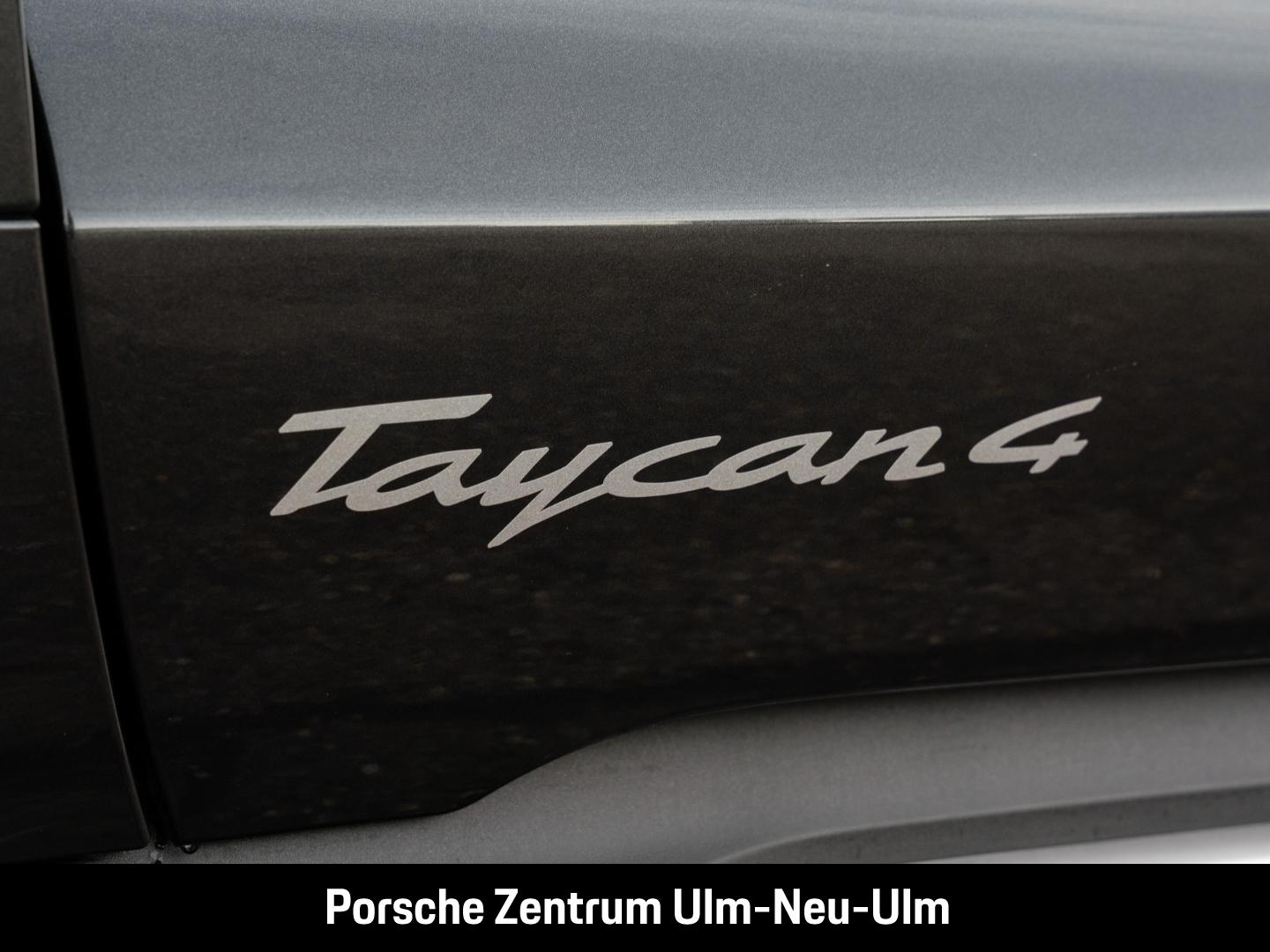 Porsche Taycan 4 Cross Turismo