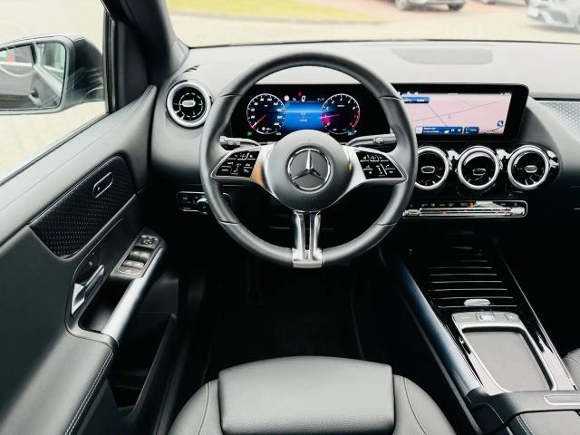 Mercedes-Benz B 180 Progressive Sedan