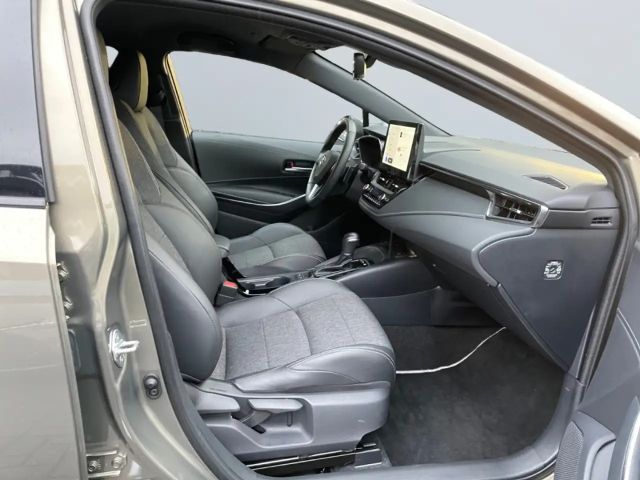 Toyota Corolla Hybride Team D