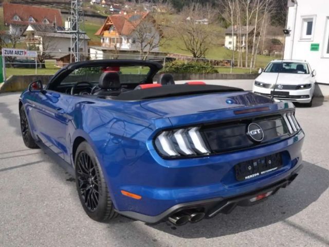 Ford Mustang Convertible GT 5.0 V8