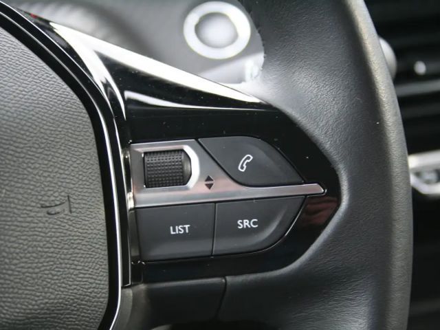 Peugeot E-2008 Active Pack