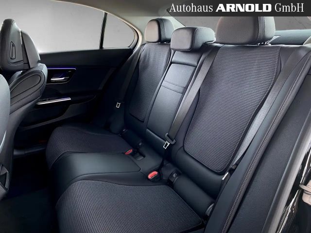 Mercedes-Benz C 200 AVANTGARDE Sedan