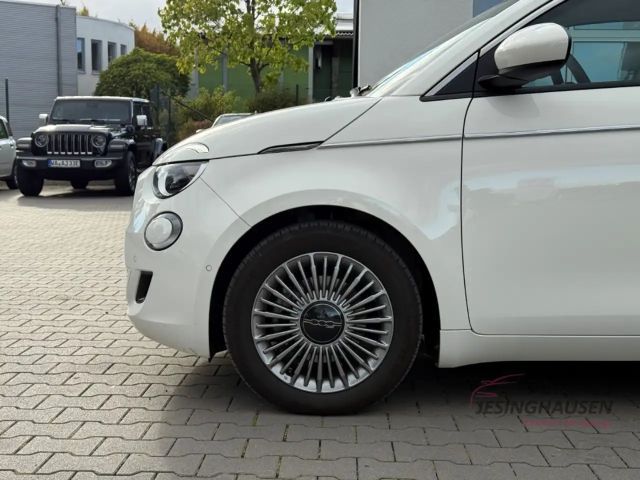 Fiat 500e +Rückfahrkam.+Klimaaut.+Sitzheizung Digitales Cock