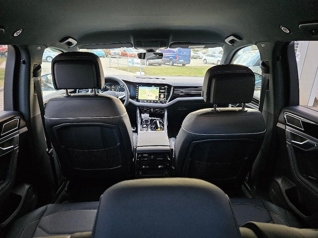 Volkswagen Touareg Touareg 3.0  R-L  DT210TDI A8A