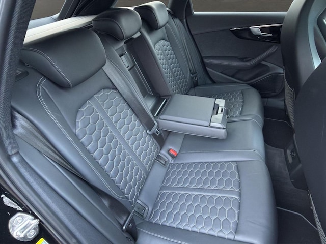 Audi RS4 Avant Quattro