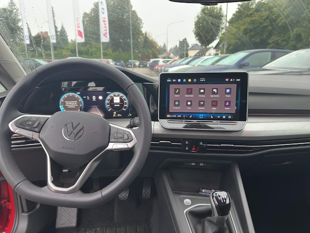 Volkswagen Golf Life