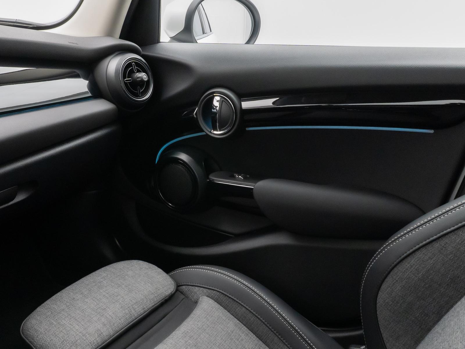 MINI Cooper lassic Leder Komfort Kamera DAB Sport 