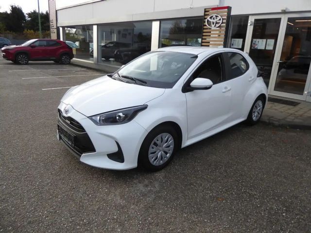 Toyota Yaris Active VVT-i