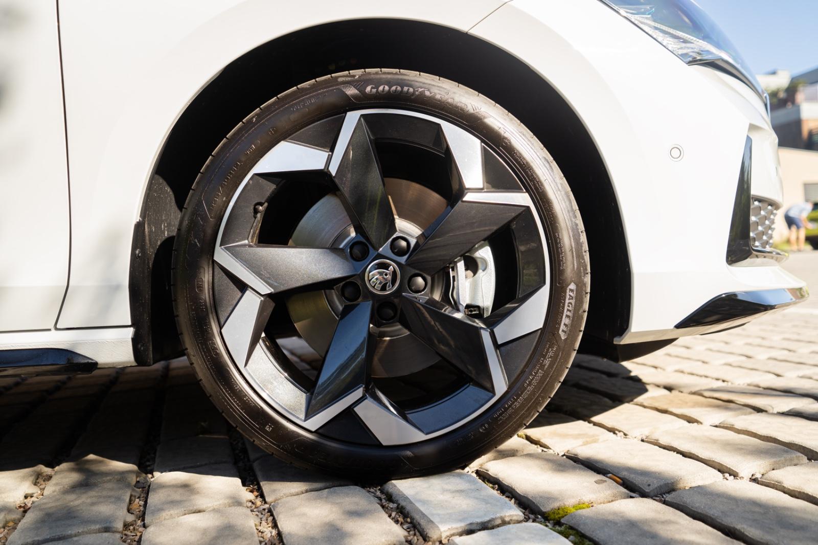 Skoda Superb 1.5 TSI Sportline iV