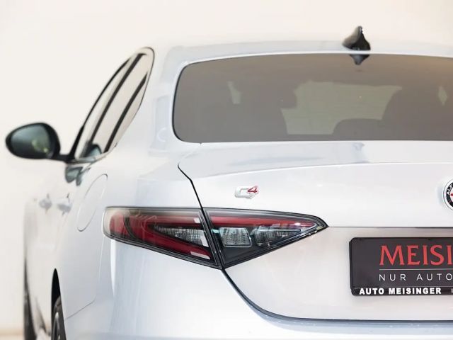 Alfa Romeo Giulia AT8 Q4