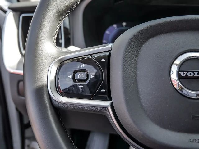 Volvo XC60 AWD Dark Plus