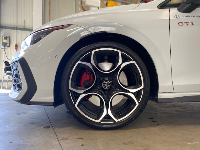 Volkswagen Golf 2.0 TSI DSG GTI Sound