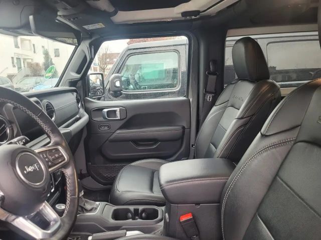 Jeep Wrangler Sahara