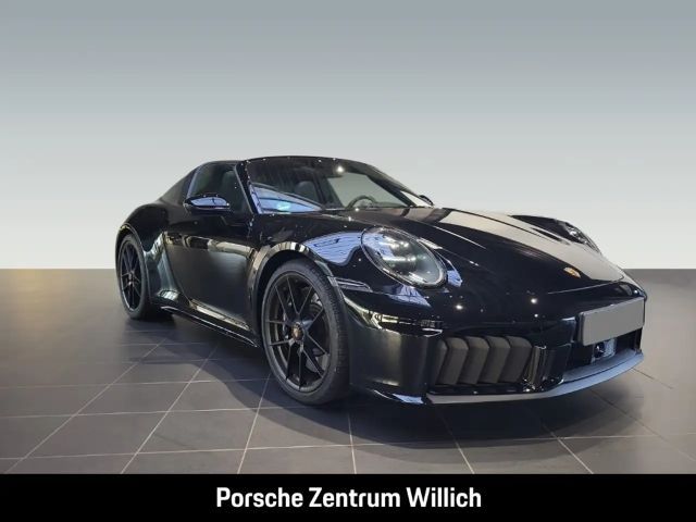 Porsche 992 4 Coupé GTS Targa