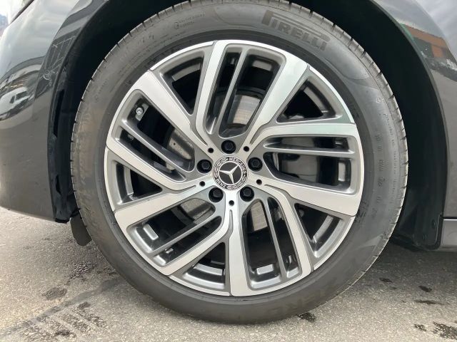 Mercedes-Benz E 220 4MATIC E 220 d Estate