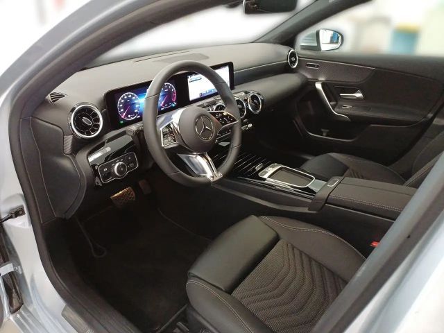 Mercedes-Benz A 200 LENKRADHEIZUNG LED HP 17 ZOLL ALU