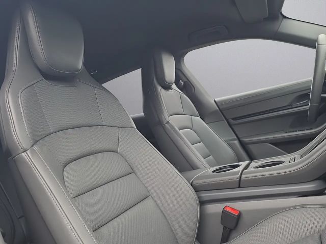 Porsche Taycan 4S Cross Turismo