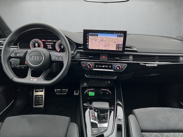 Audi A4 40 TFSI Avant Quattro S-Line S-Tronic