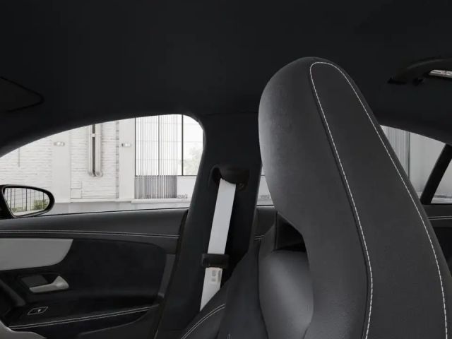 Mercedes-Benz CLA 200 AMG Line Coupé