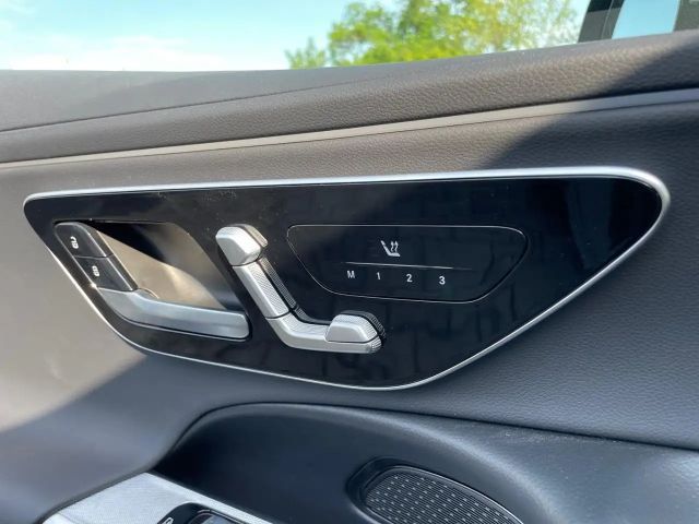 Mercedes-Benz E 200 AVANTGARDE Estate