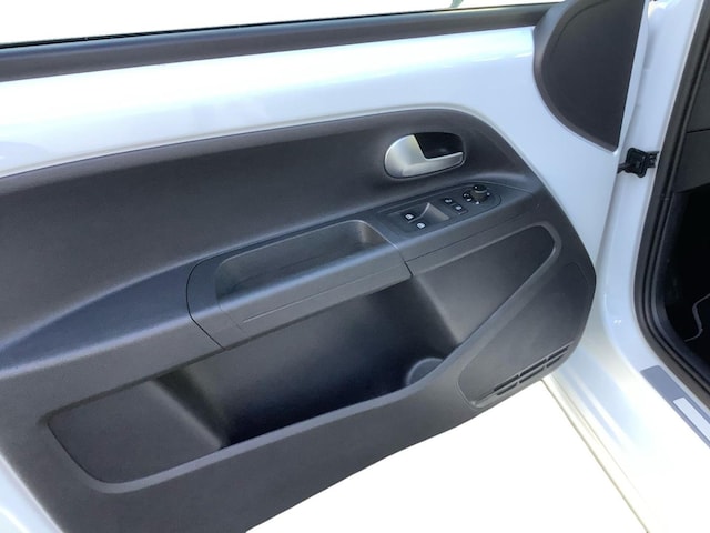 Volkswagen e-up! Move Move up!