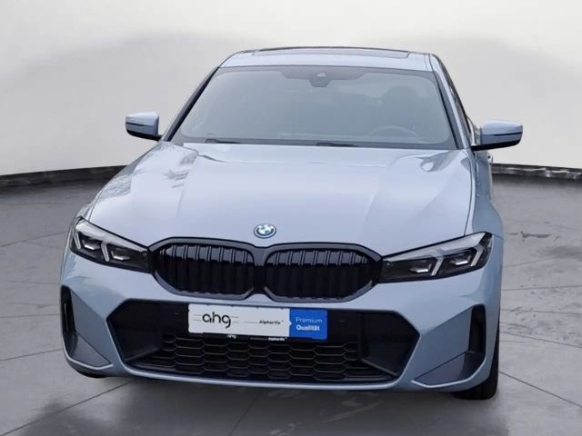 BMW 330 330e M-Sport Sedan