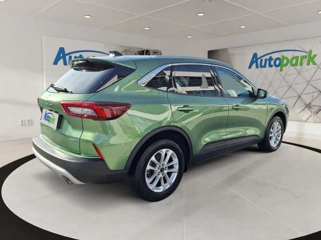 Ford Kuga Hybrid Titanium