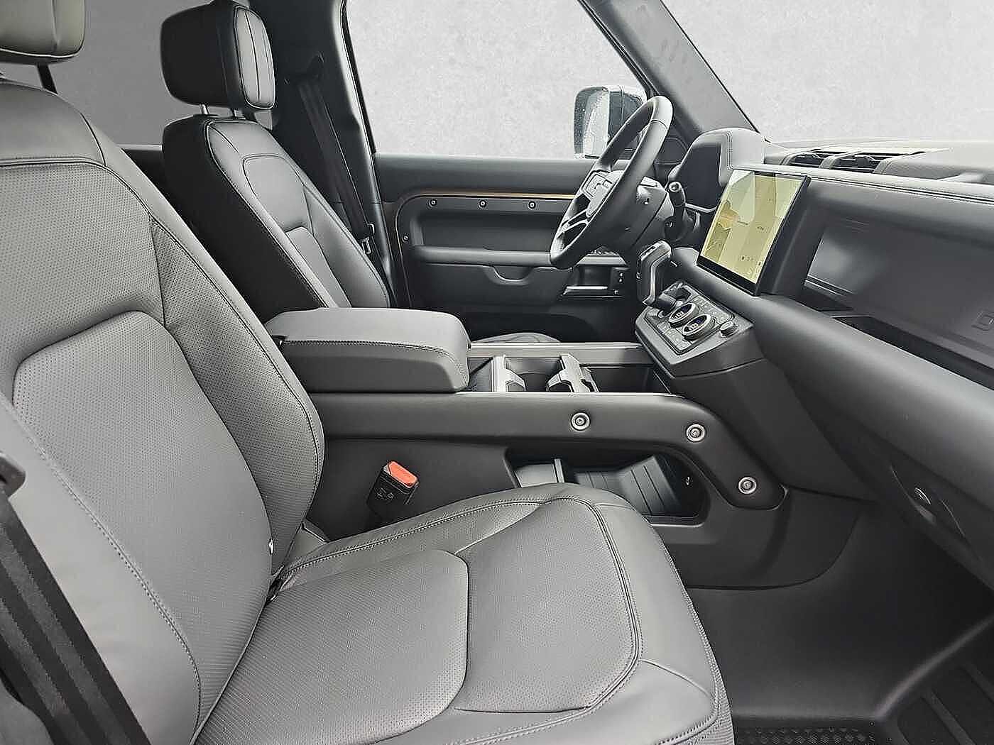 Land Rover Defender 110