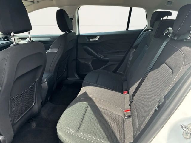 Ford Focus Cool & Connect Wagon