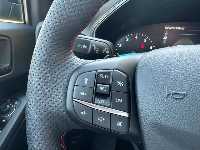 Ford Focus ST Line Wagon