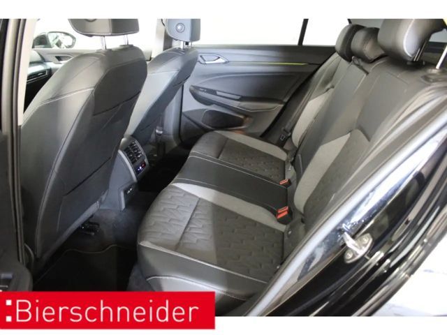 Volkswagen Golf 1.5 eTSI DSG IQ.Drive