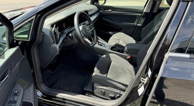 Volkswagen Golf 1.5 eTSI DSG Variant