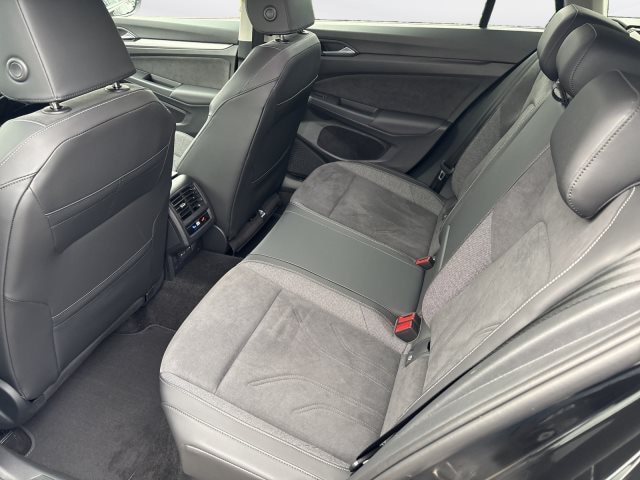 Volkswagen Golf 2.0 TDI DSG Golf VIII Variant