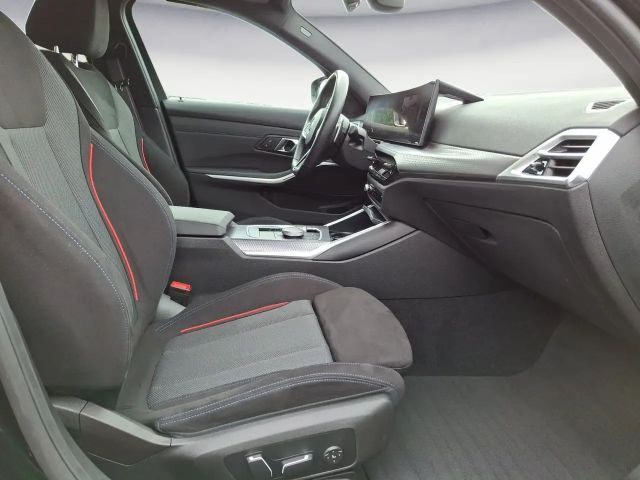 BMW 320 320d M-Sport Sedan xDrive