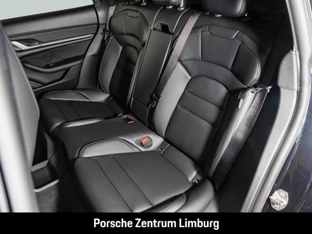 Porsche Taycan 4 Cross Turismo