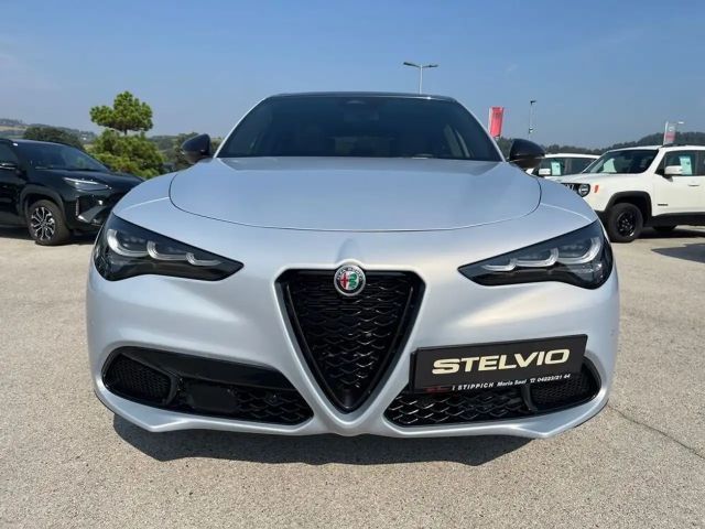Alfa Romeo Stelvio AT8 Q4 Veloce