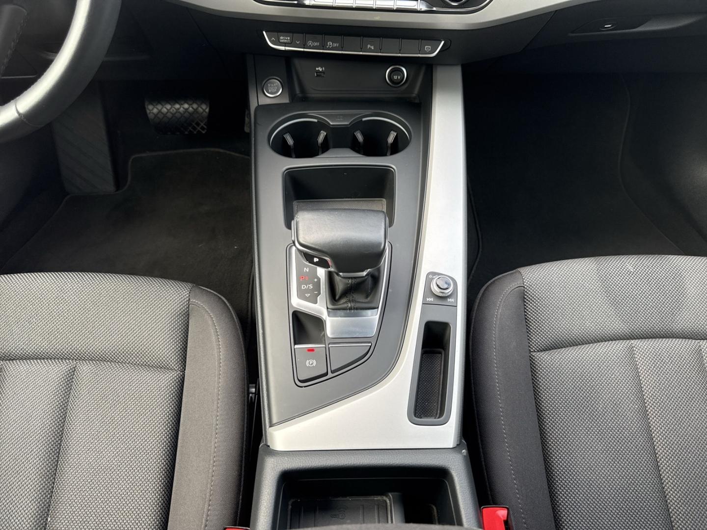 Audi A4 40 TFSI Avant S-Tronic